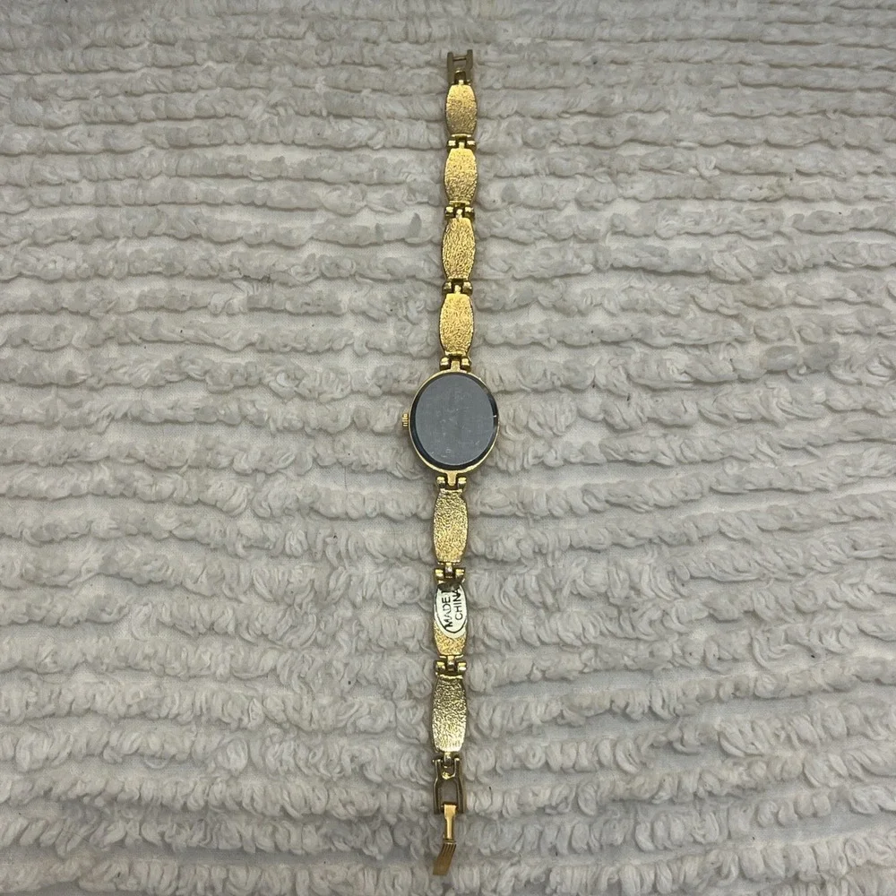 Vintage Ronica Quartz Women's Wristwatch Gold Tone Pearl Accents Needs‎ Battery